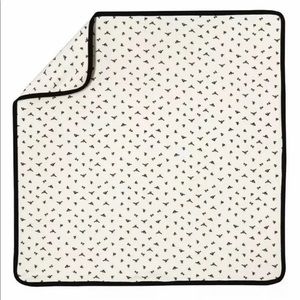 Victoria Beckham x Target baby blanket